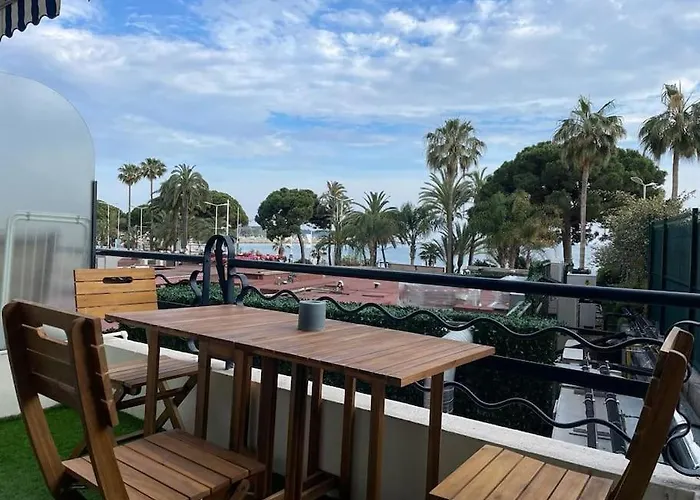 Cannes: Croisette Quartier Martinez - 90m² Daire *