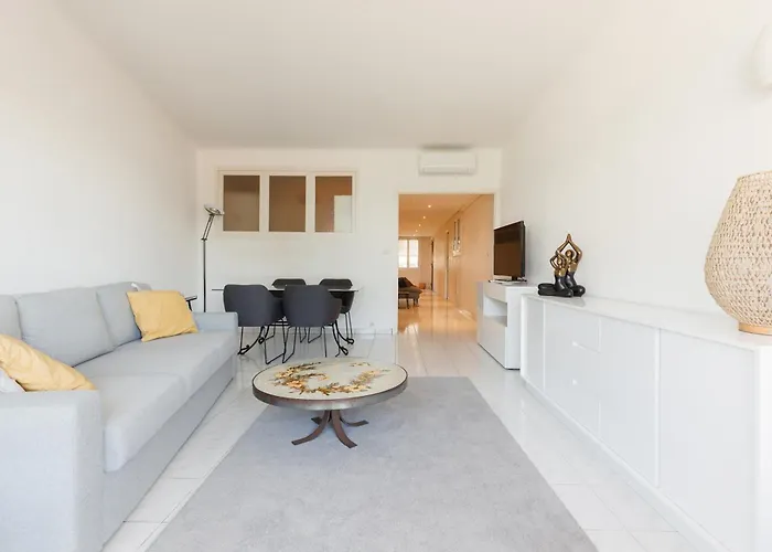 Cannes: Croisette Quartier Martinez - 90m² Daire