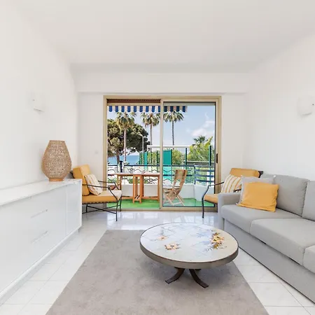 Cannes: Croisette Quartier Martinez - 90m² דירה קאן