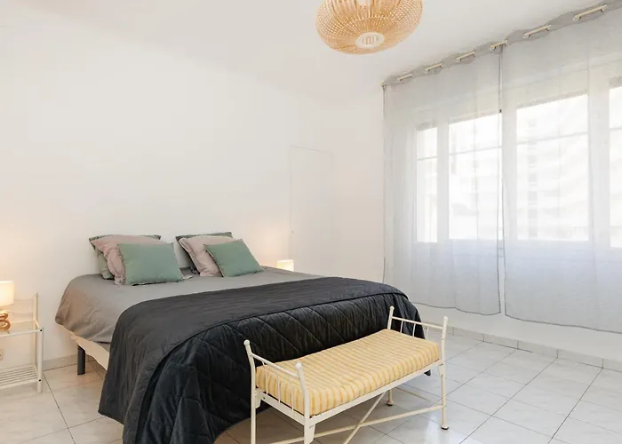 Cannes: Croisette Quartier Martinez - 90m² *