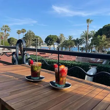 Cannes: Croisette Quartier Martinez - 90m²